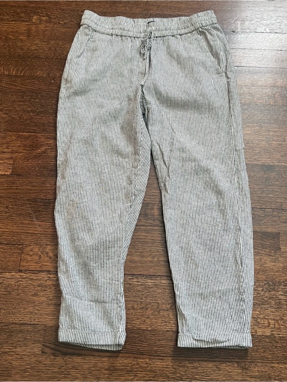 J Crew gray and white striped pull on linen crop pants size 4